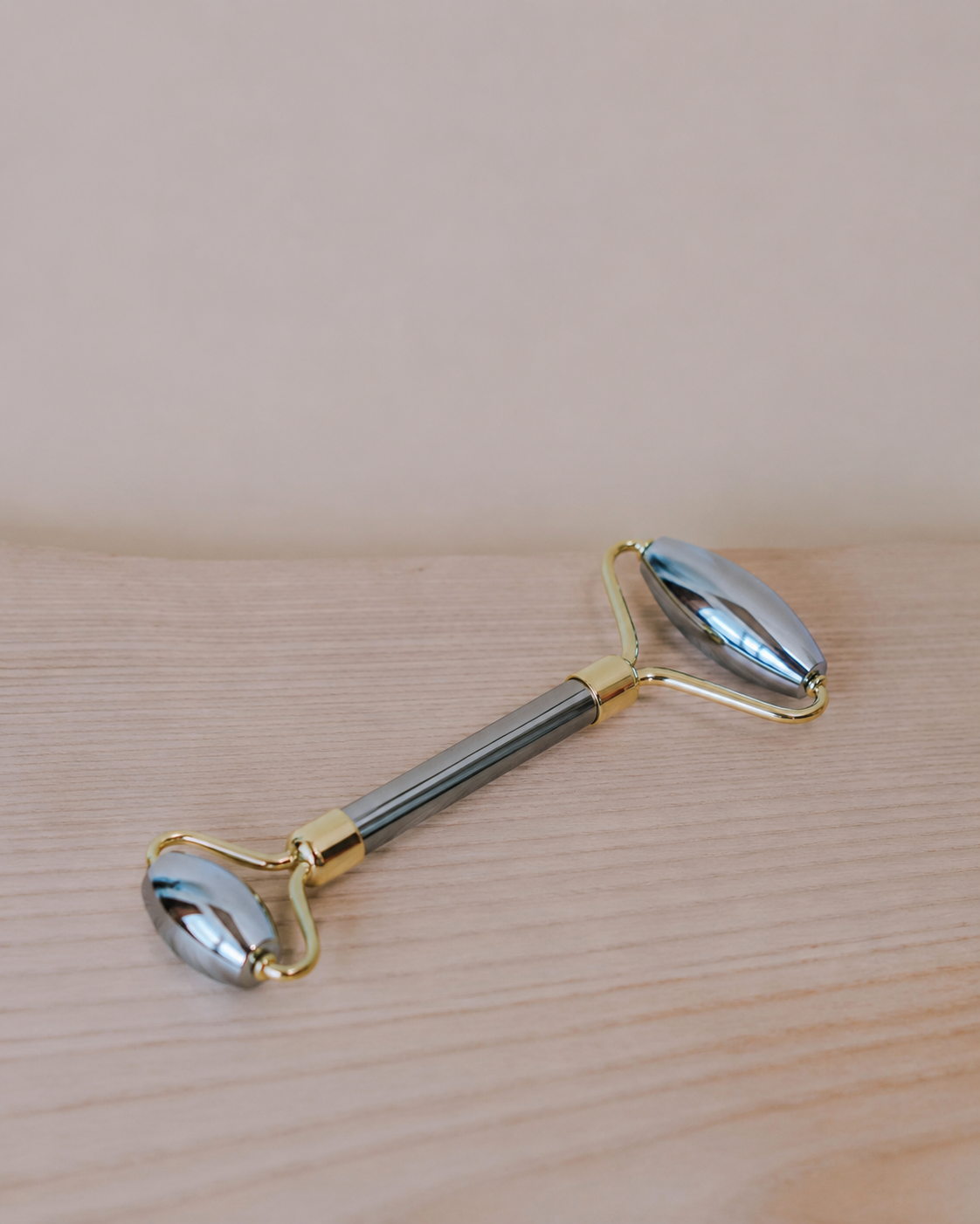 Precious Stone / Stainless Steel Facial Roller